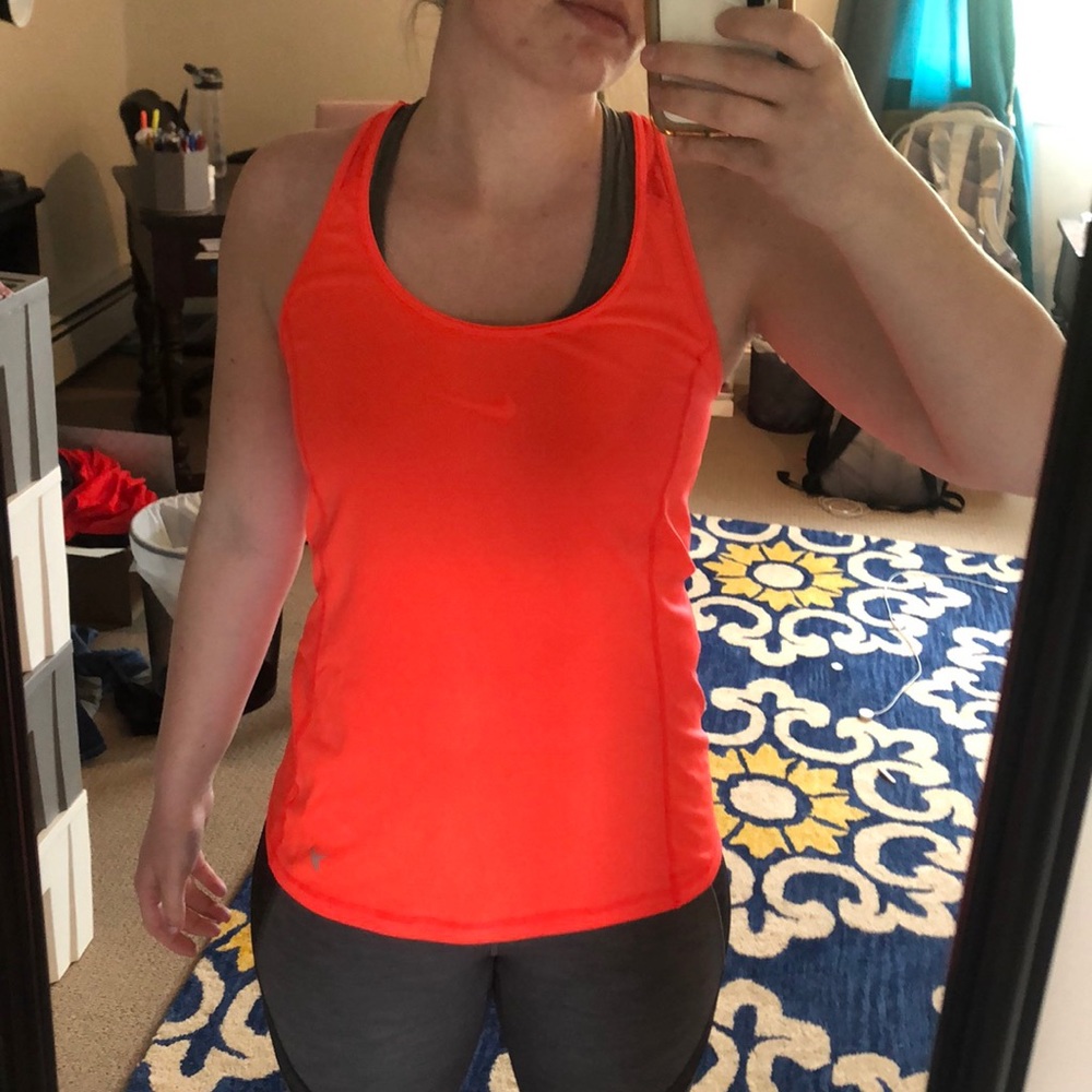 Active wear tank top - Size small - Coral